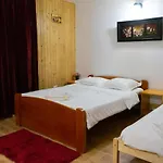 בית הארחה Casa Karol