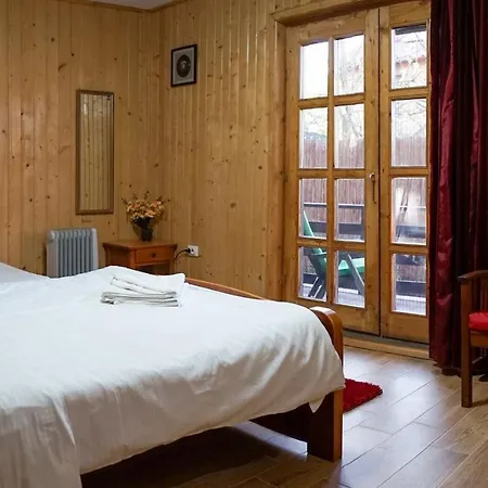 Casa Karol Vama Veche