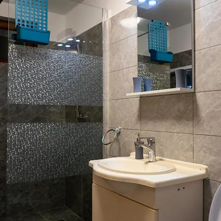 Casa Karol Vama Veche
